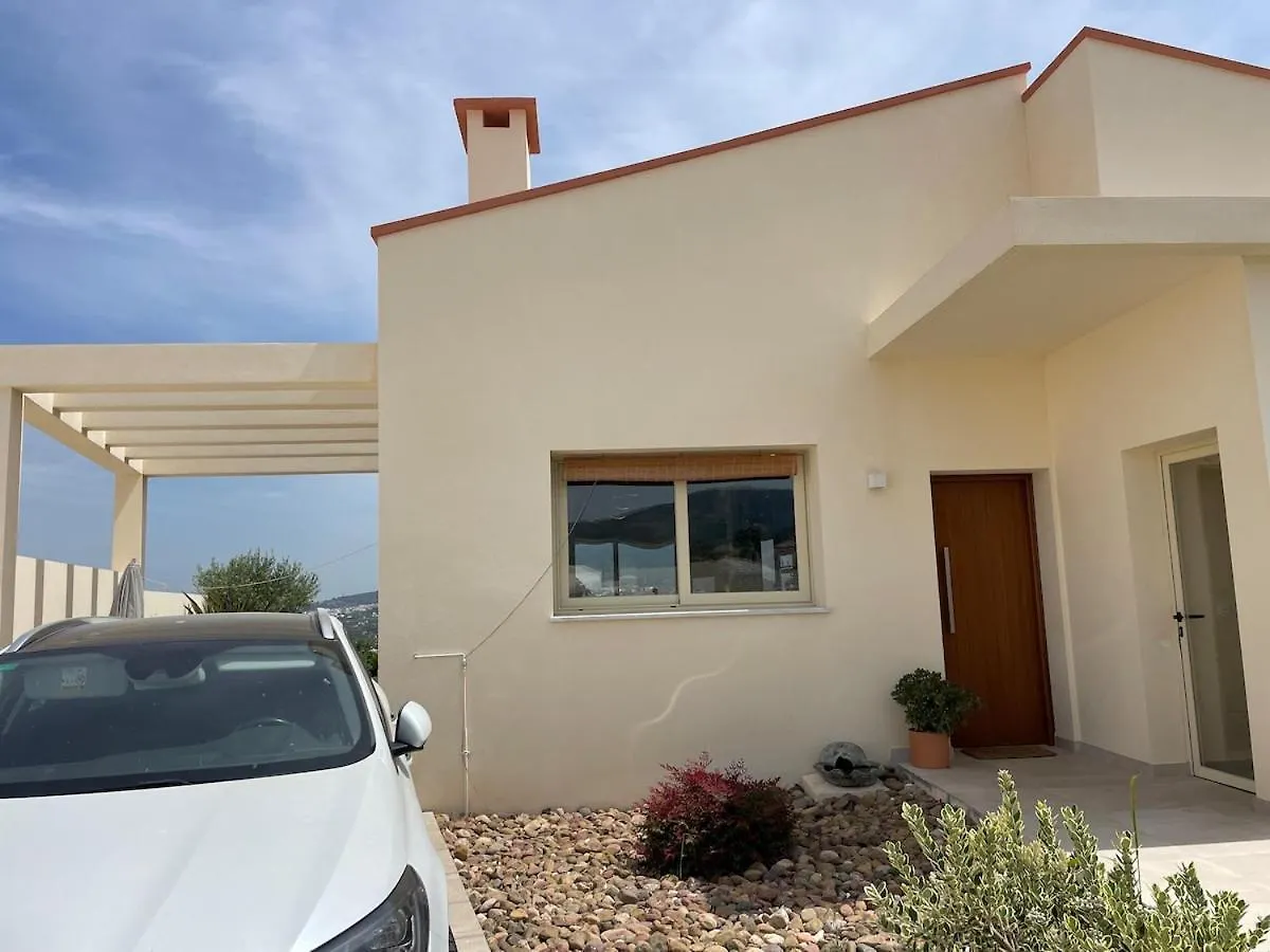 Holiday home Beautiful New Home & Pool Mountain View Coin